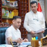مدير مجاري ذي قار : يستقبل المراجعين بمقر  ويستمع الى شكواهم ومتطلباتهم ..